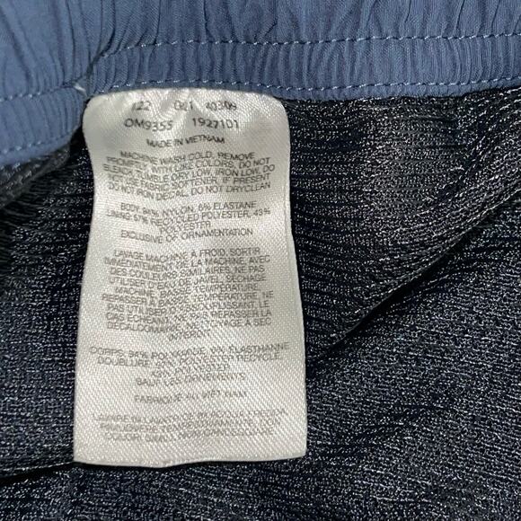 Mountain Hardware Blue Men’s Pull On Shorts Size Small - Picture 10 of 10